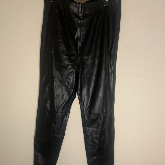 Zara women’s NWT Vegan Faux Leather Leggings pants black NWOT - Picture 2 of 9